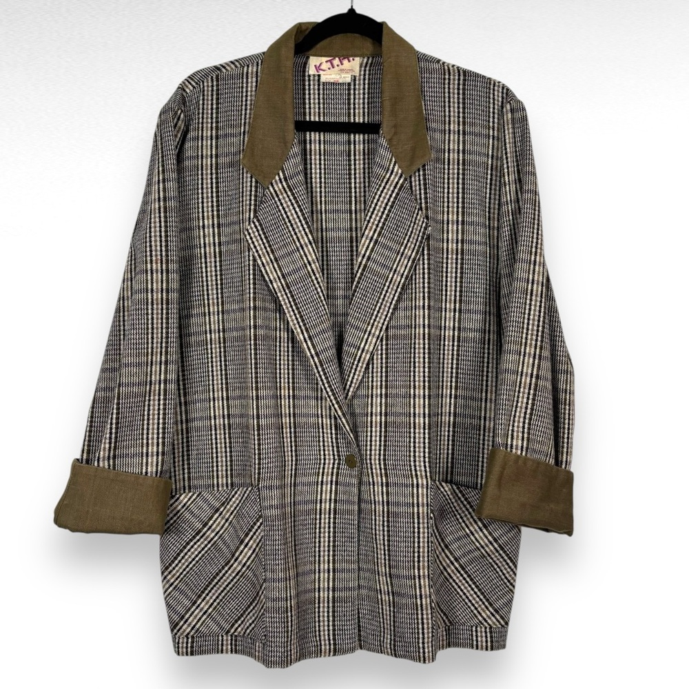 Plaid Women's Jacket with Brown Accents - Picture 7 of 8